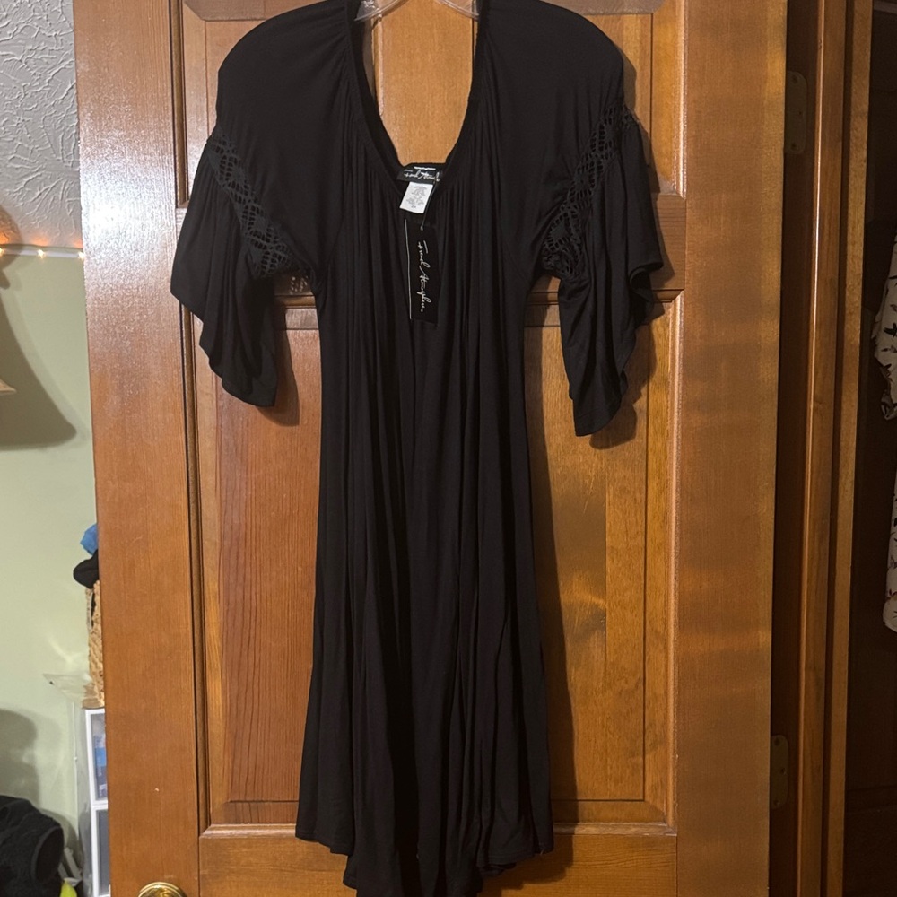 French Atmosphere Black Flutter Sleeve Dress